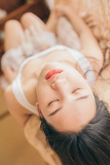 在游戏里被怪物C了